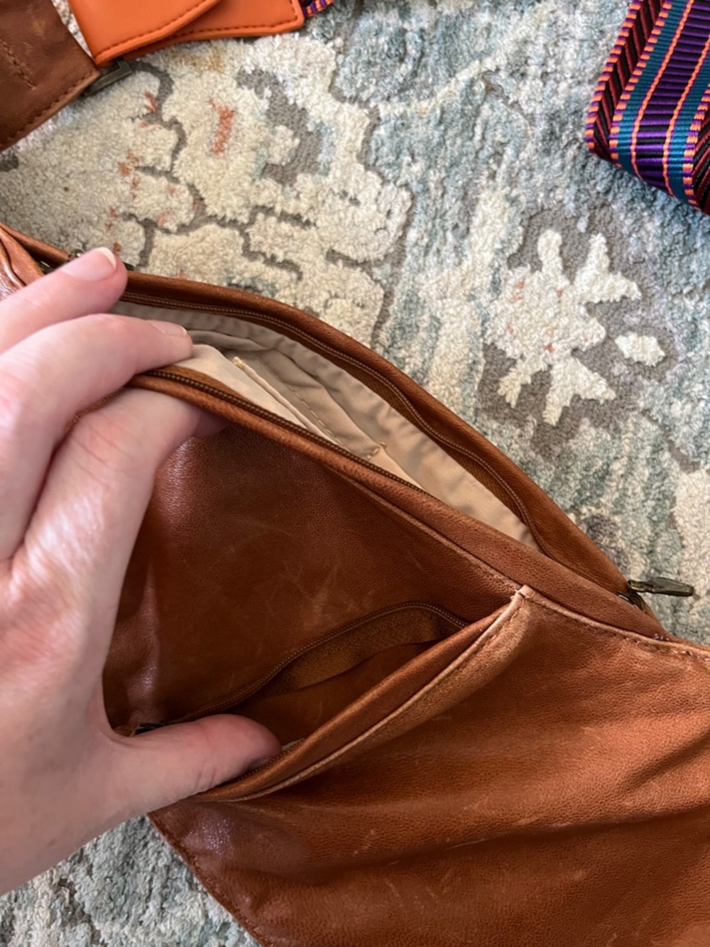 Sash Brown Leather Crossbody with Jacquard Strap - Picture 3 of 12